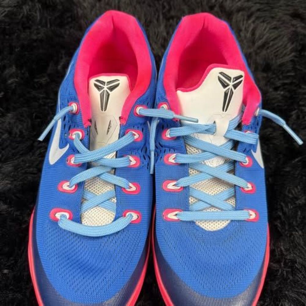 Nike Kobe 9 EM Low Basketball Shoes